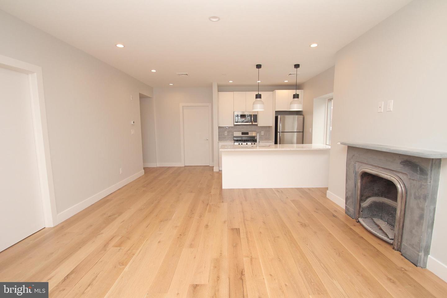 220-24 S 3rd St #203