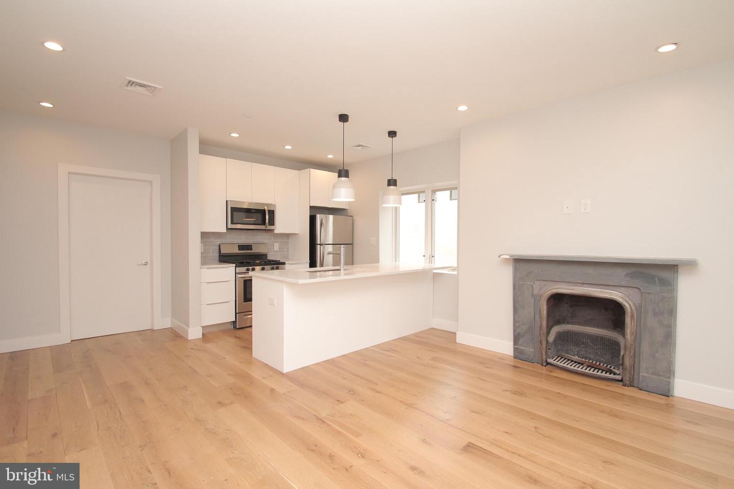 220-24 S 3rd St #203