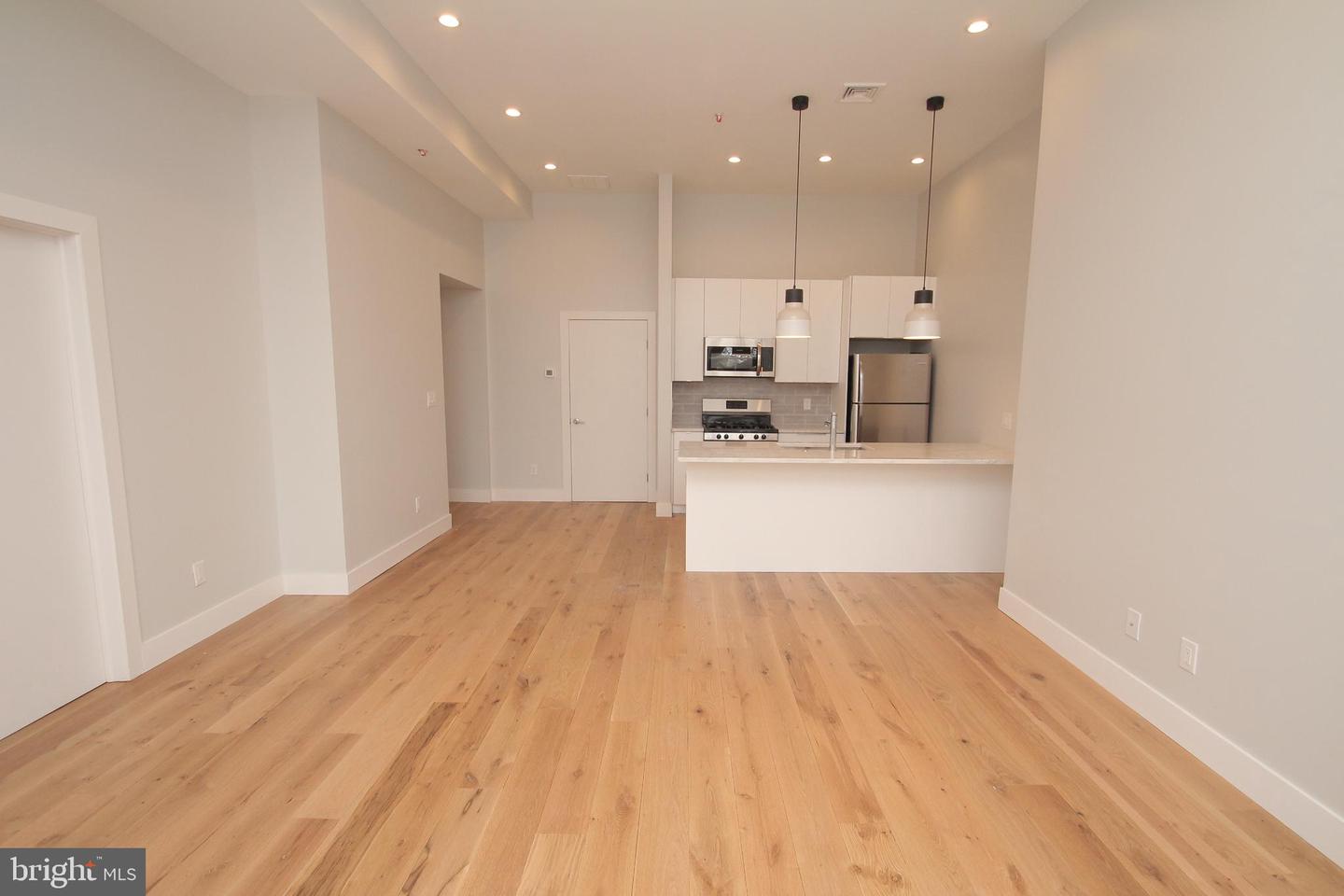 220-24 S 3rd St #203
