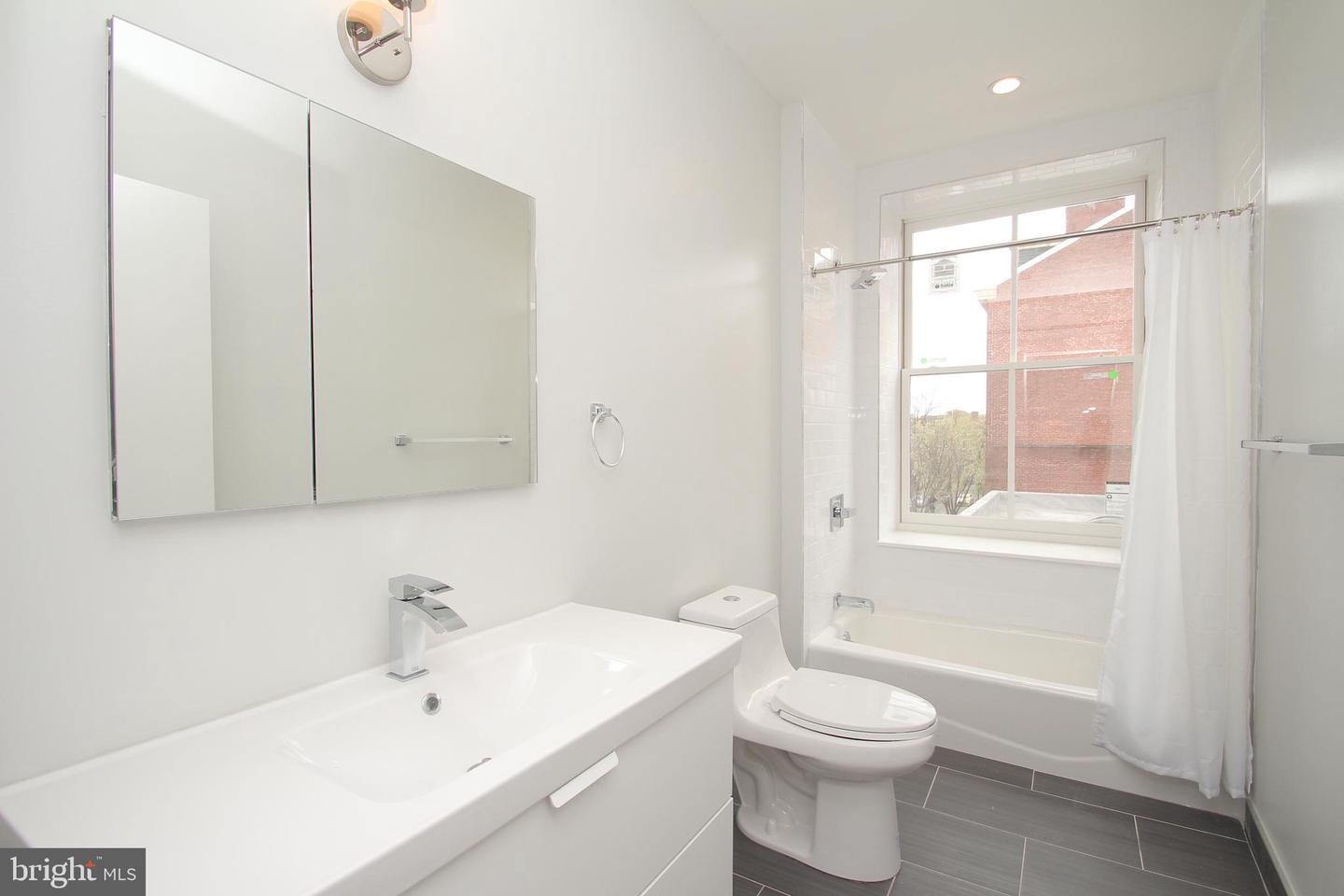 220-24 S 3rd St #203