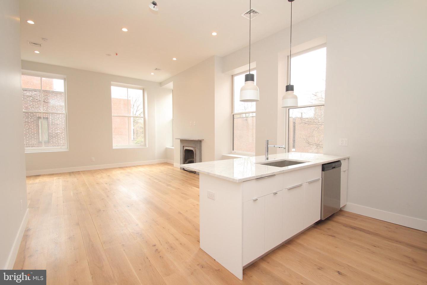 220-24 S 3rd St #203