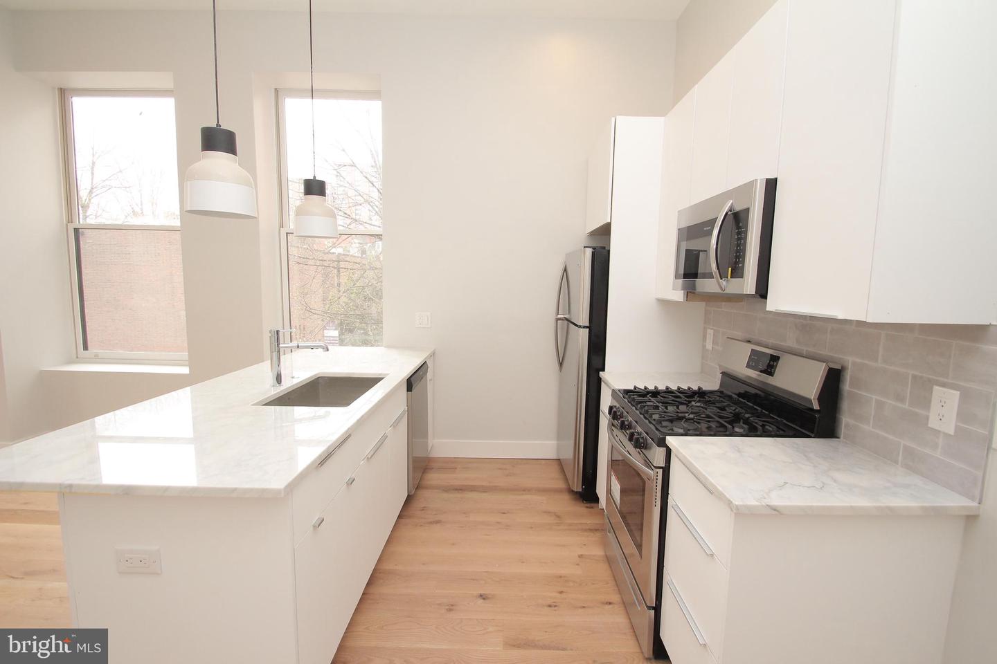 220-24 S 3rd St #203