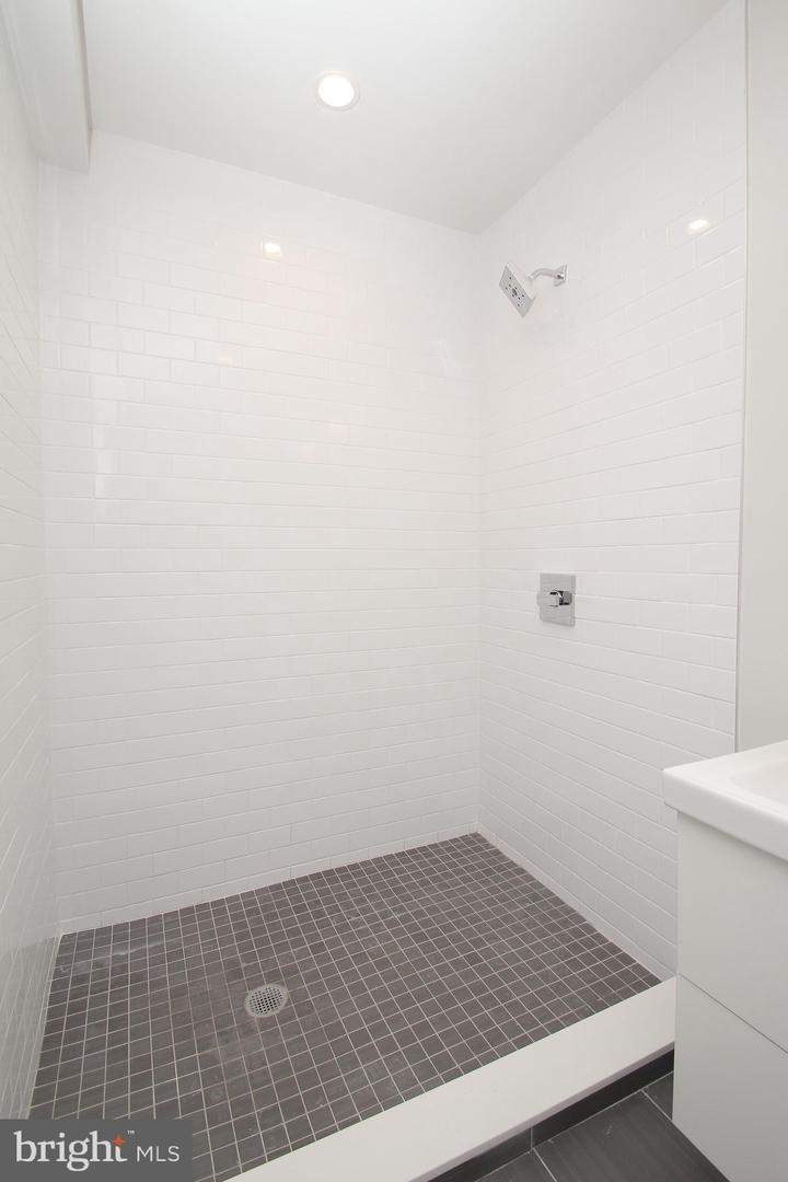 220-24 S 3rd St #203