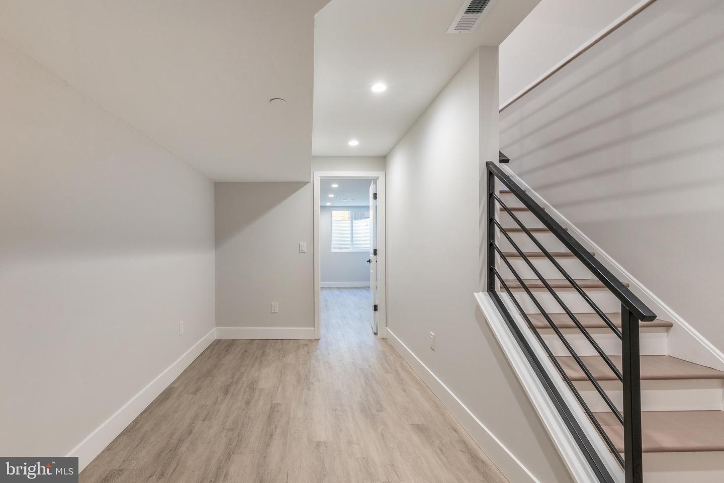 1641 French St