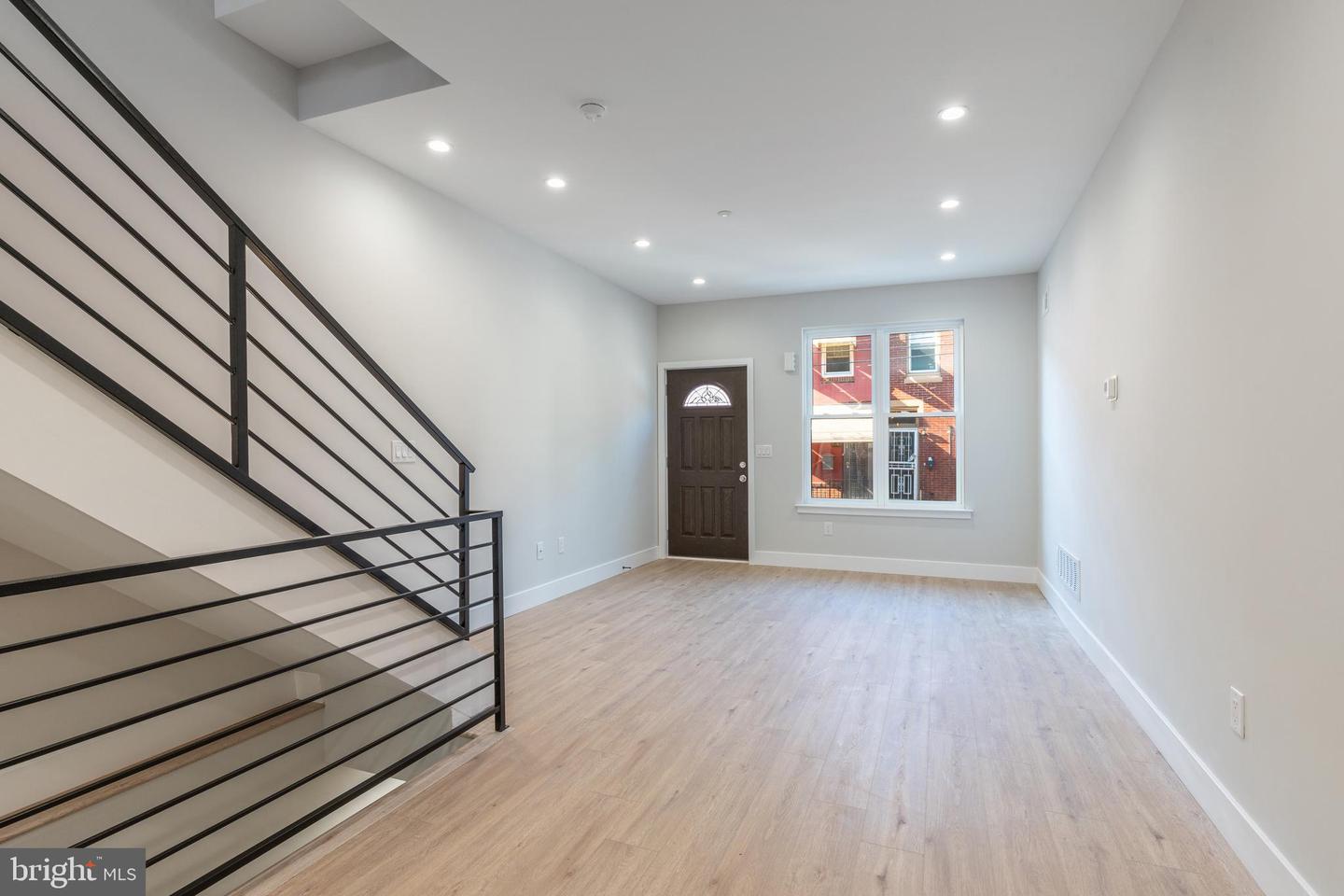 1641 French St