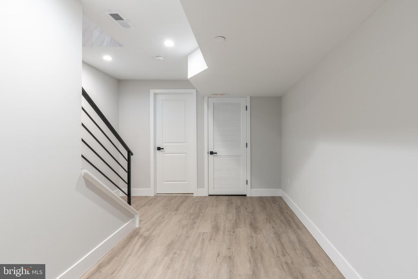 1641 French St
