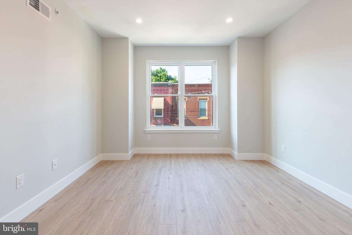 1641 French St