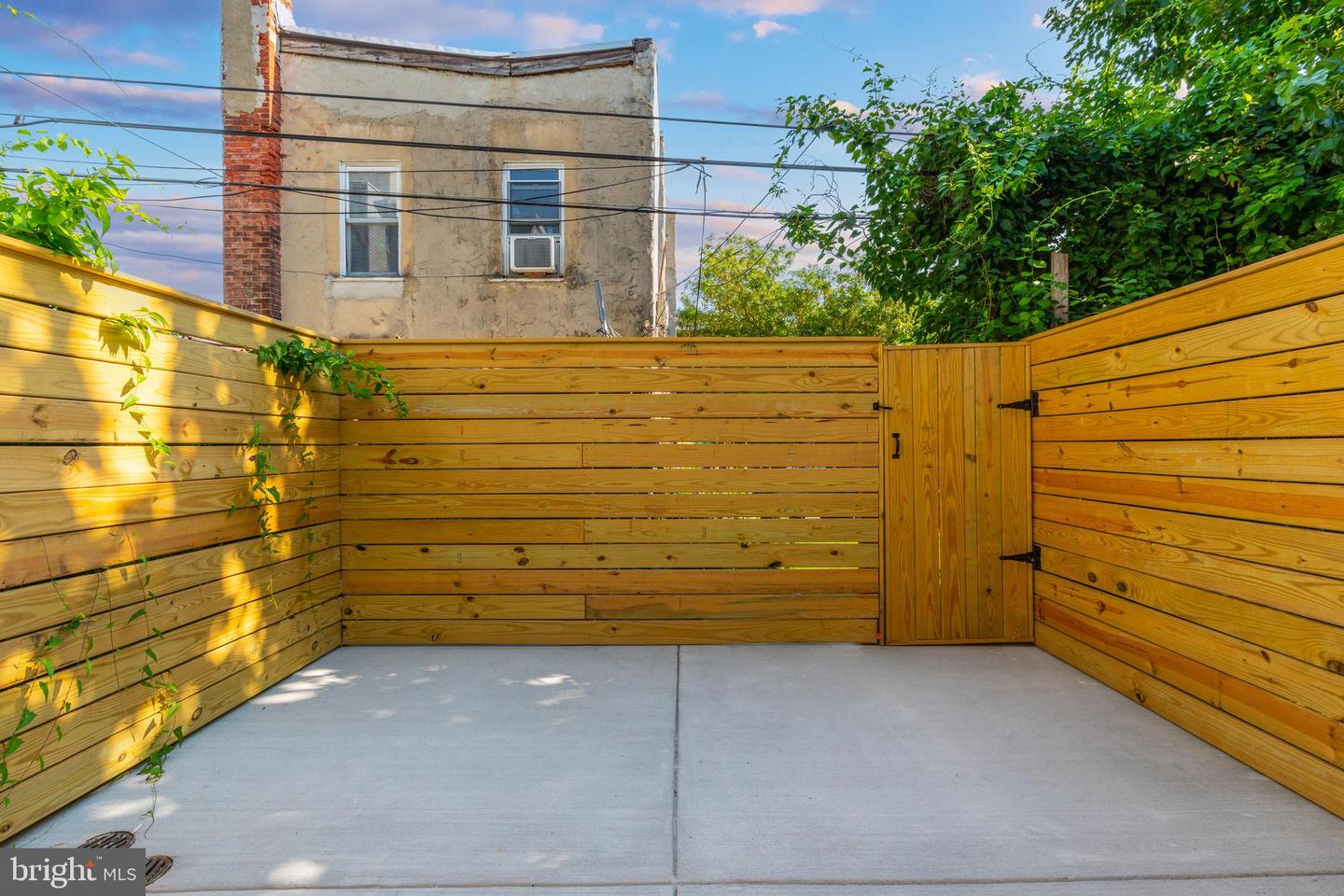1641 French St