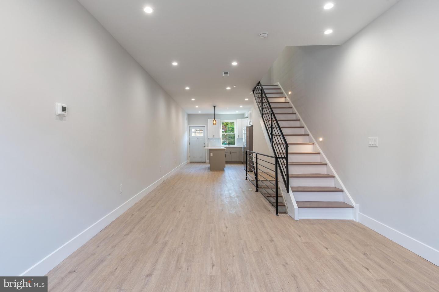 1641 French St