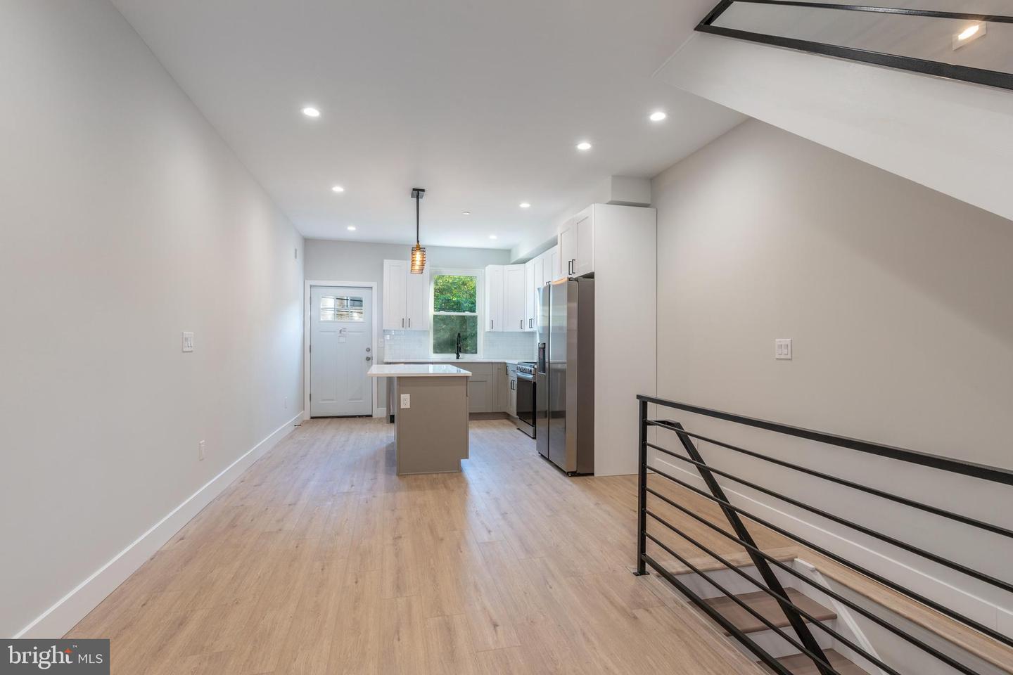 1641 French St