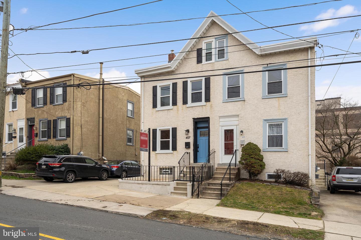 407 Leverington Ave
