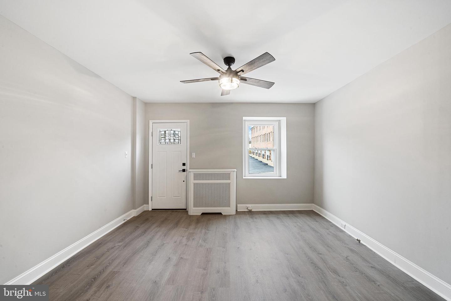 407 Leverington Ave