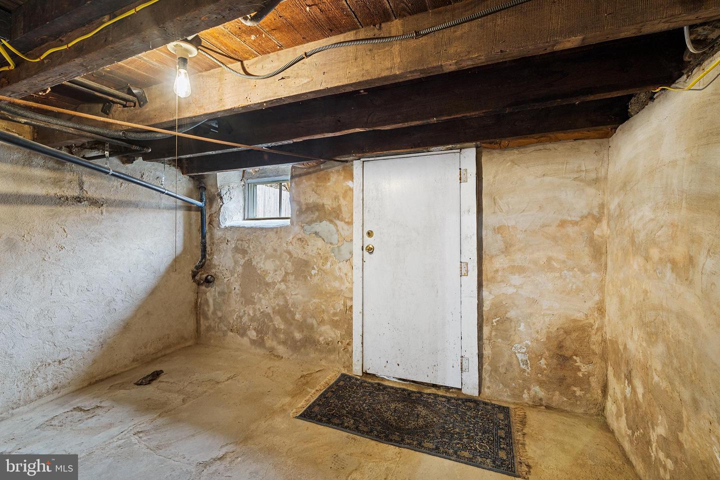 407 Leverington Ave