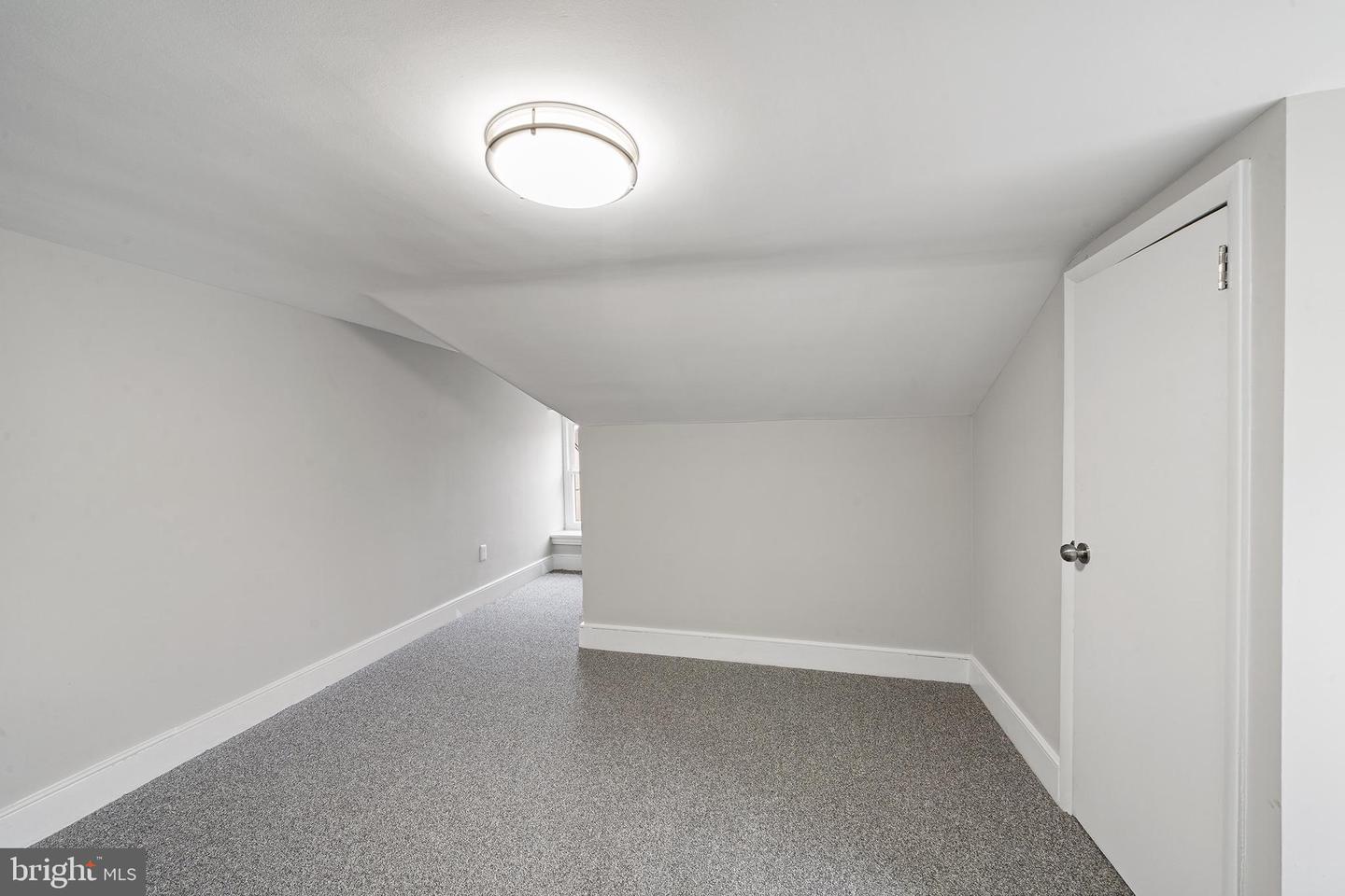 407 Leverington Ave