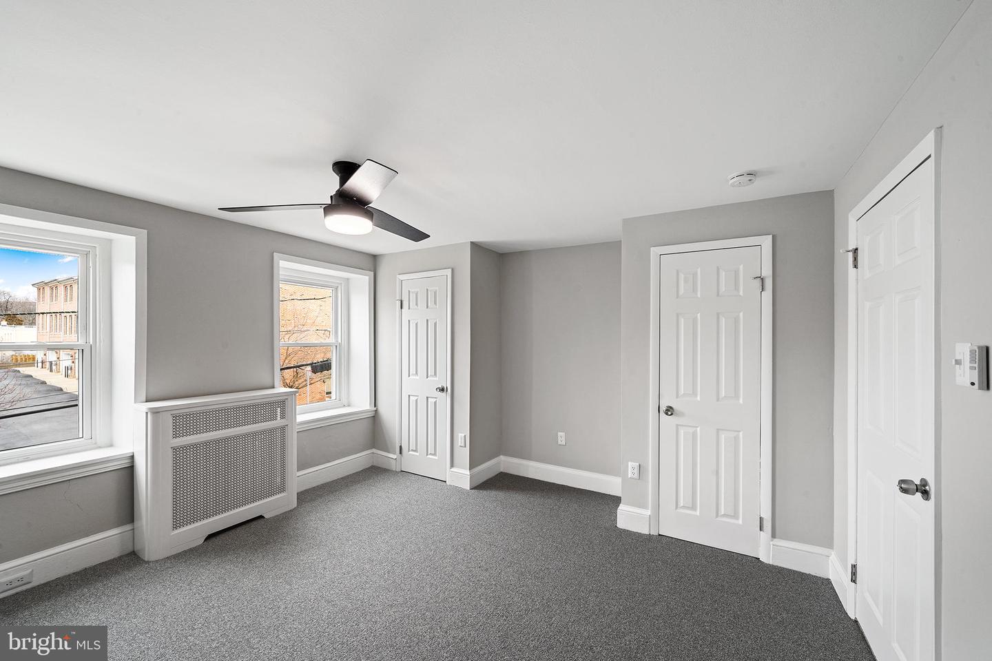 407 Leverington Ave