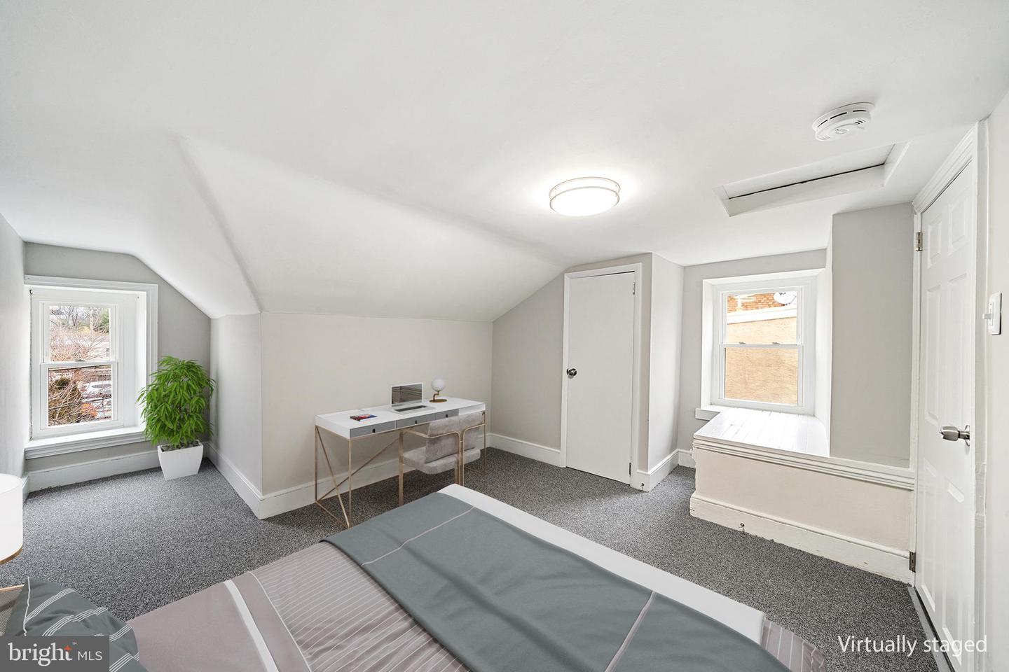 407 Leverington Ave