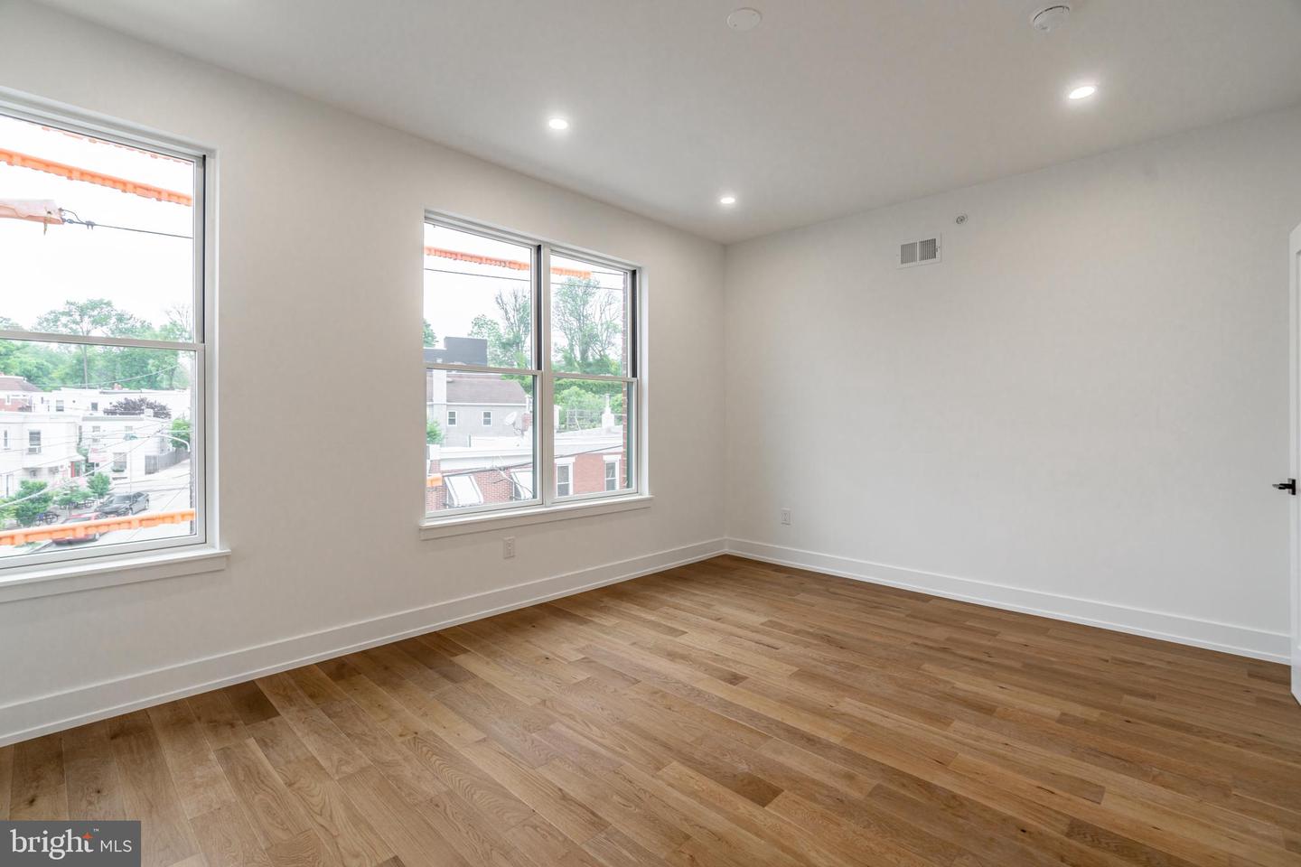 3428 Henry Ave