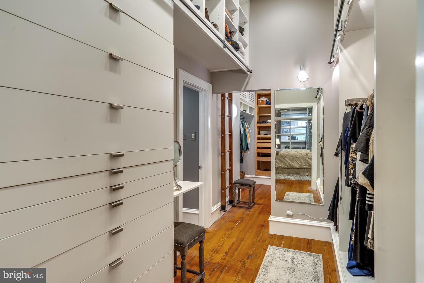 109-11 Church St #4