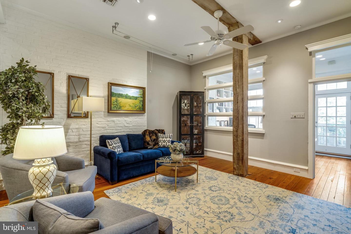 109-11 Church St #4