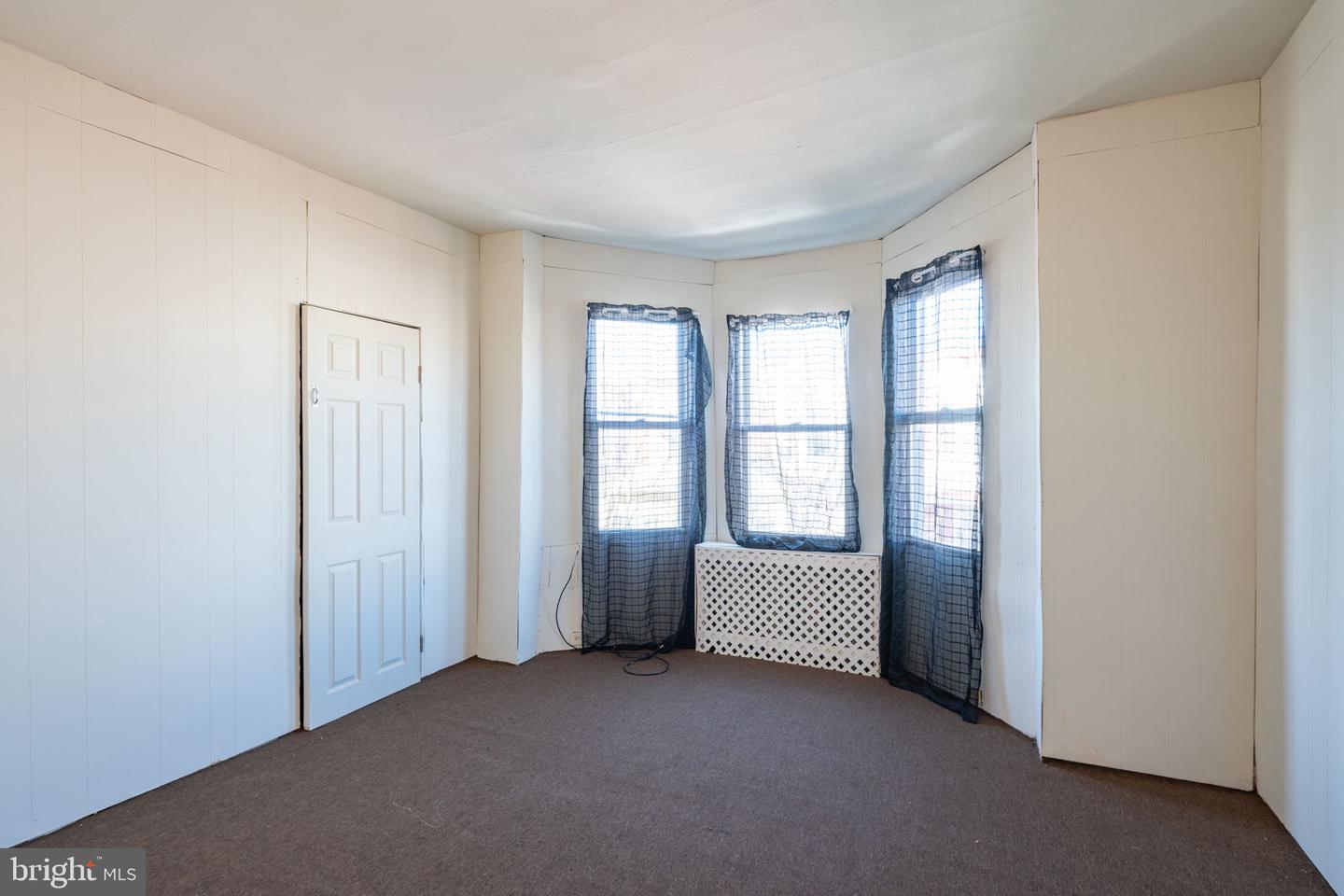 138 E Willard St