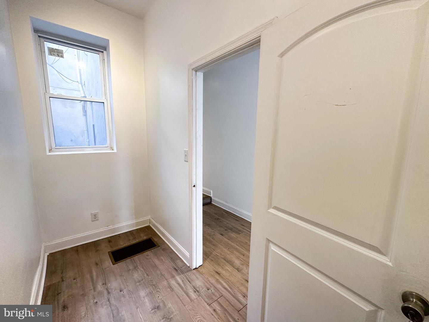 526 W Girard Ave #First Floor
