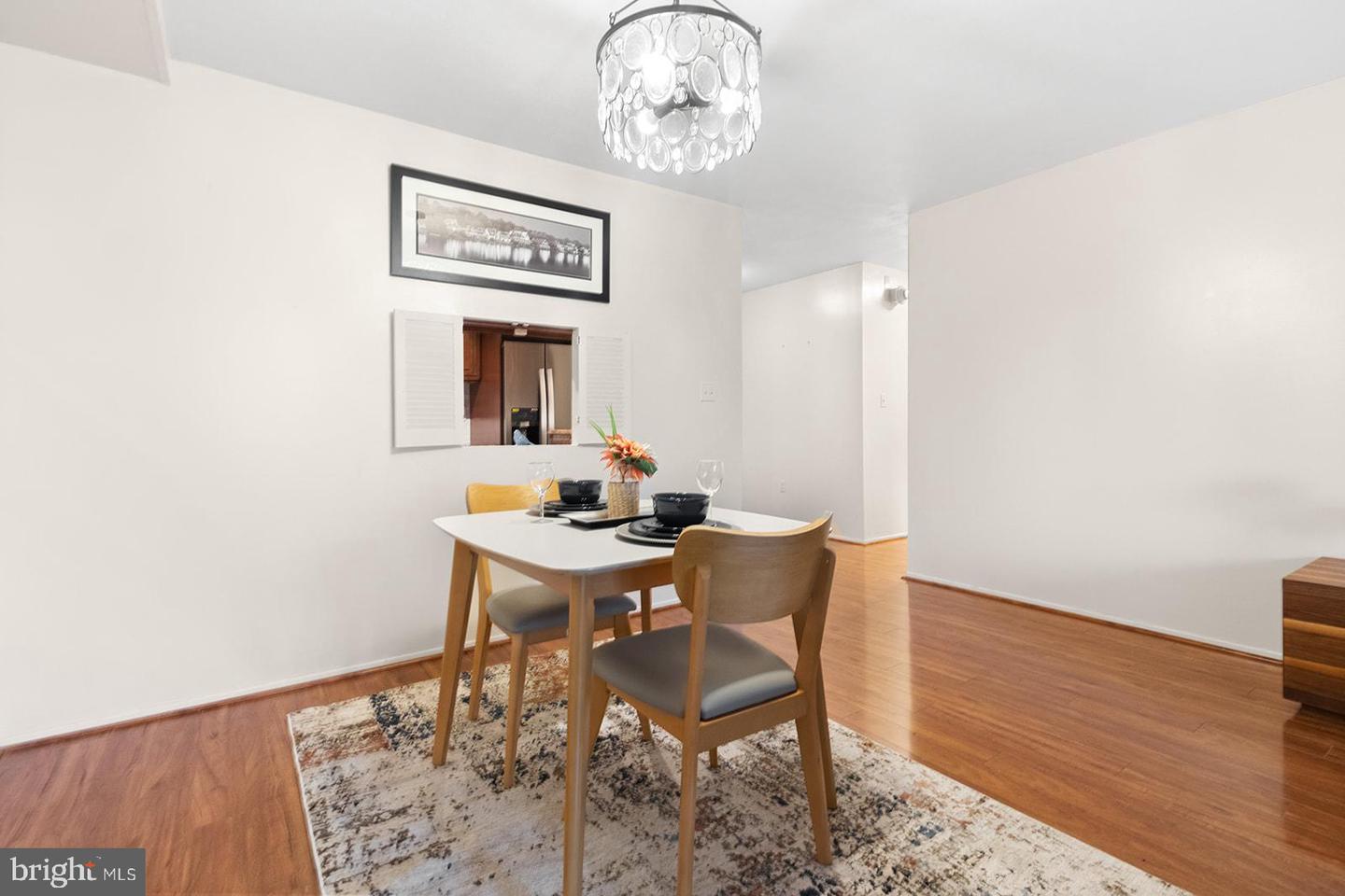 1919 Chestnut St #1210