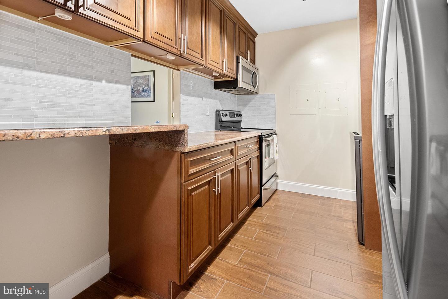 1919 Chestnut St #1210