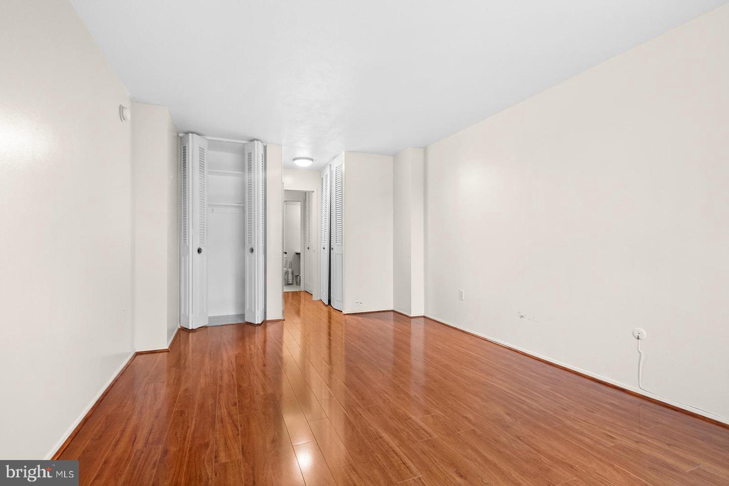 1919 Chestnut St #1210