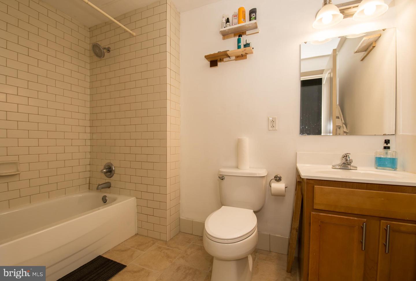 511-19 N Broad St #403