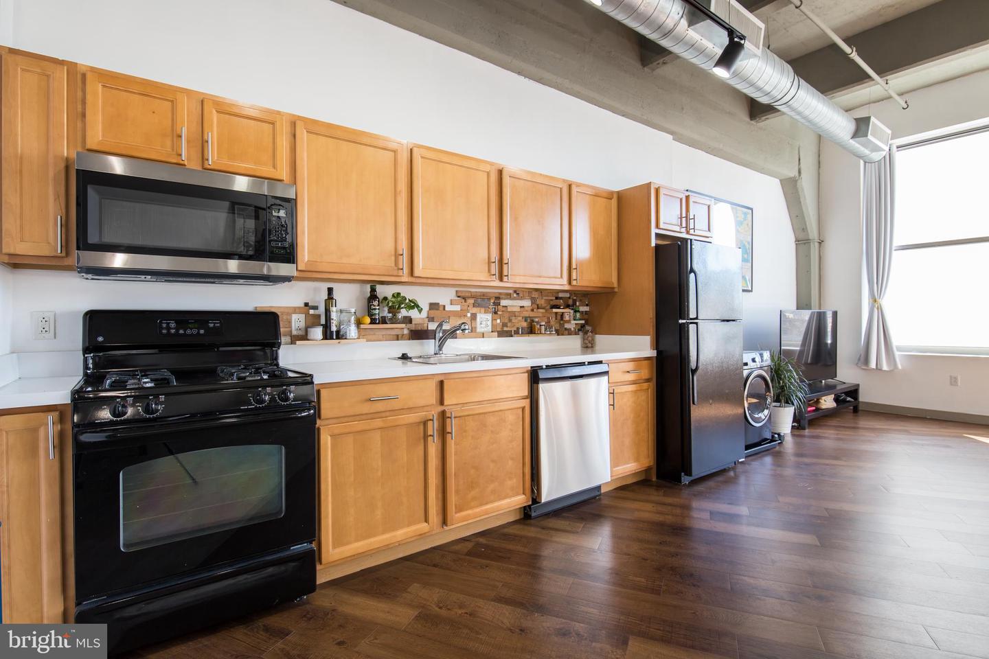 511-19 N Broad St #403