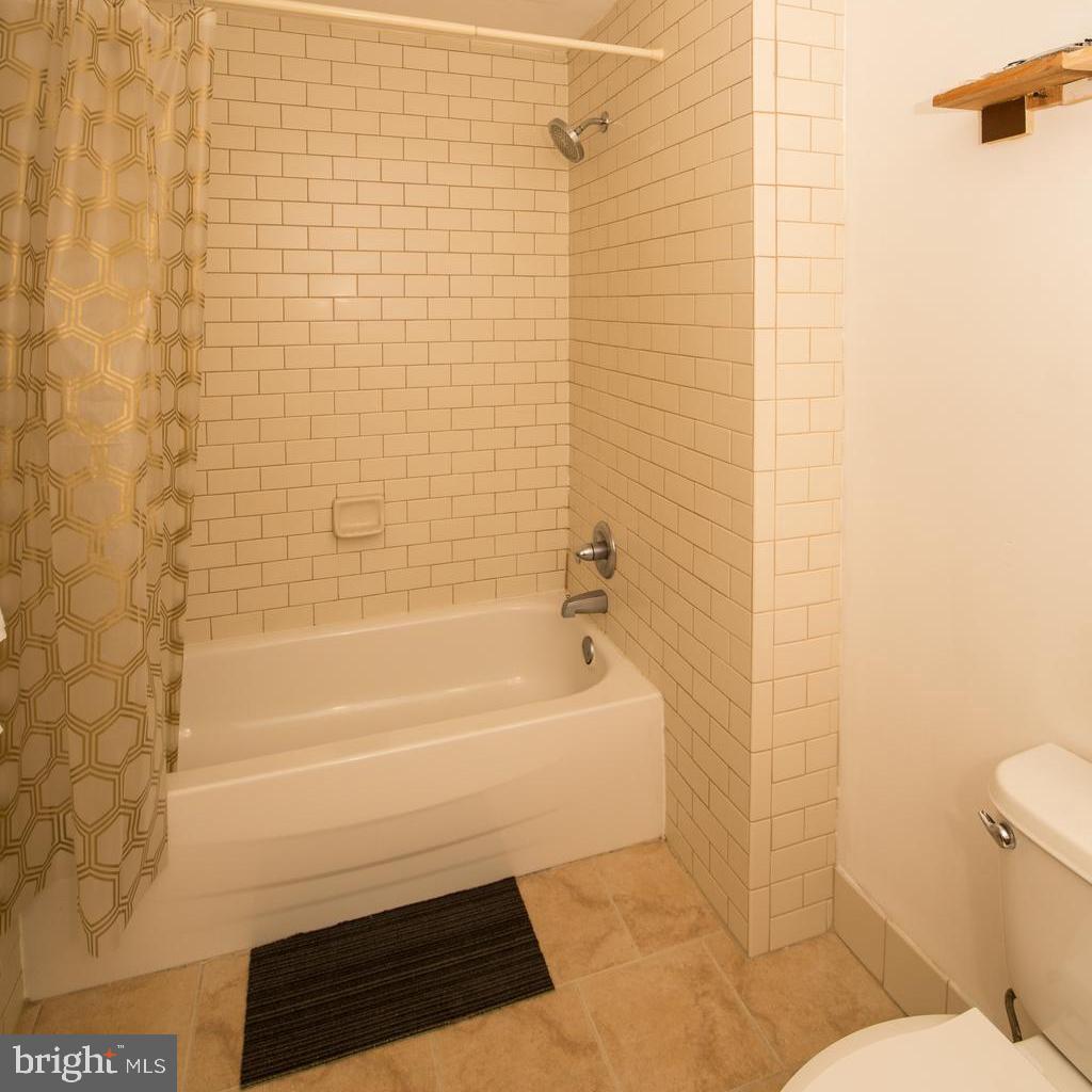 511-19 N Broad St #403