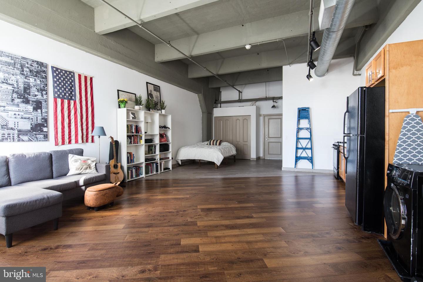 511-19 N Broad St #403