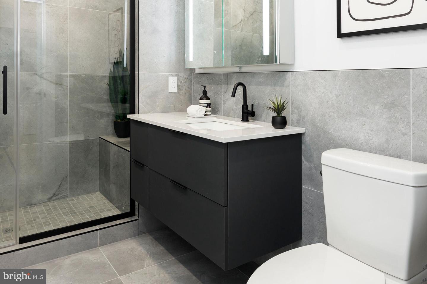 1001 N 2nd St #3br3ba