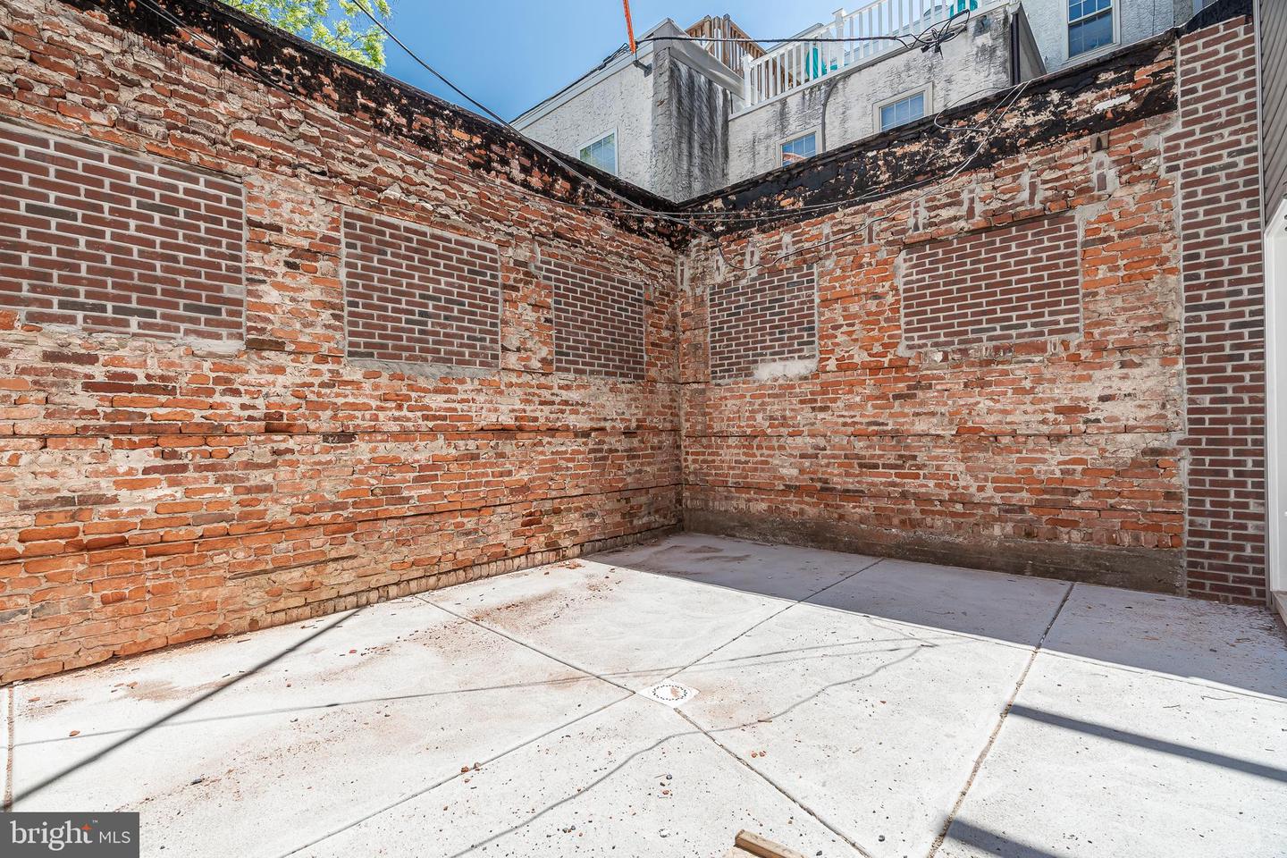 2147 Christian St #1