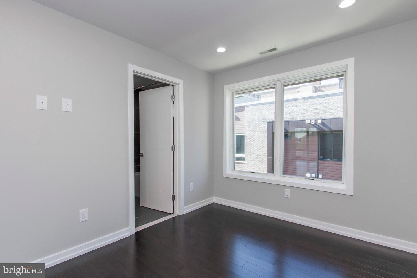 716-18 S Sartain St #4