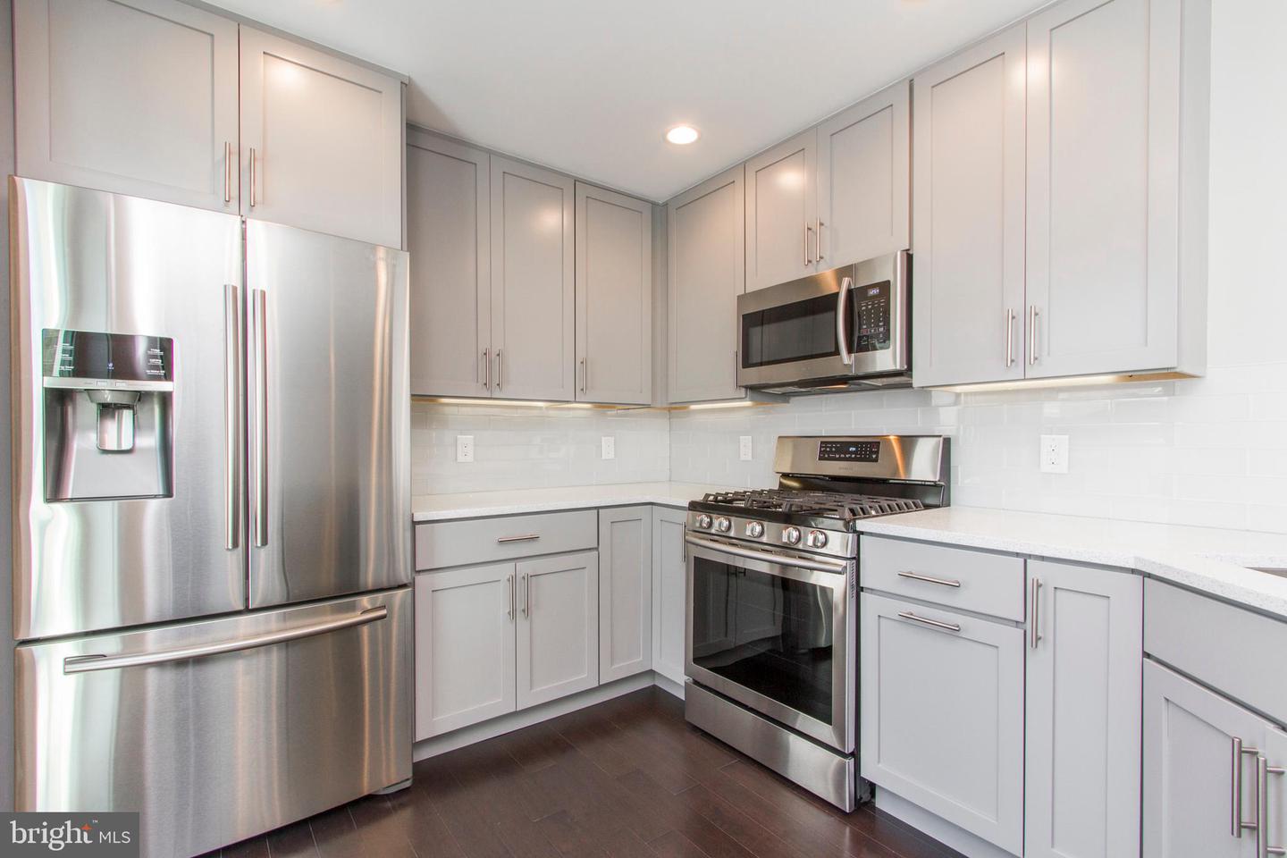 716-18 S Sartain St #4