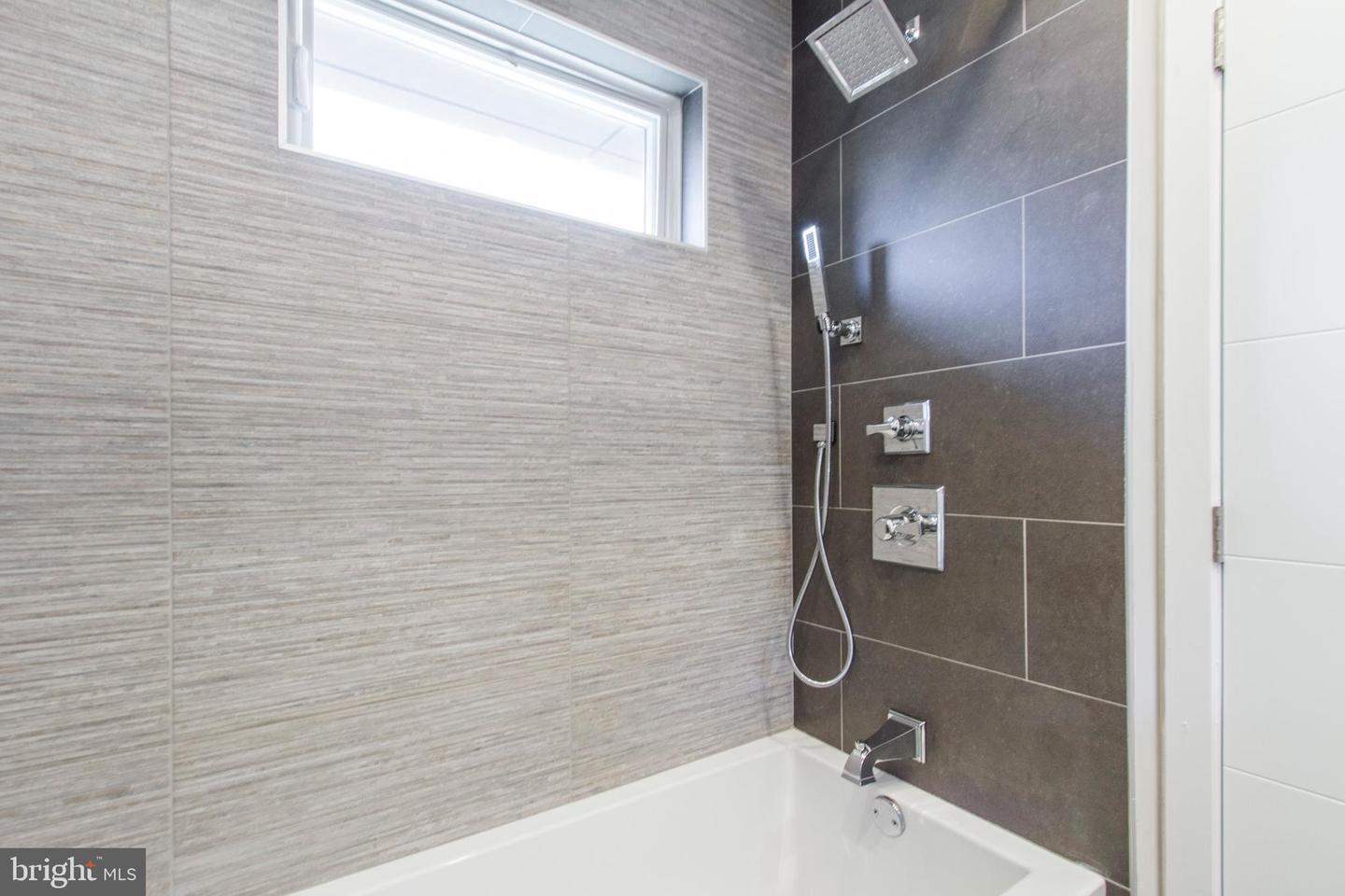 716-18 S Sartain St #4