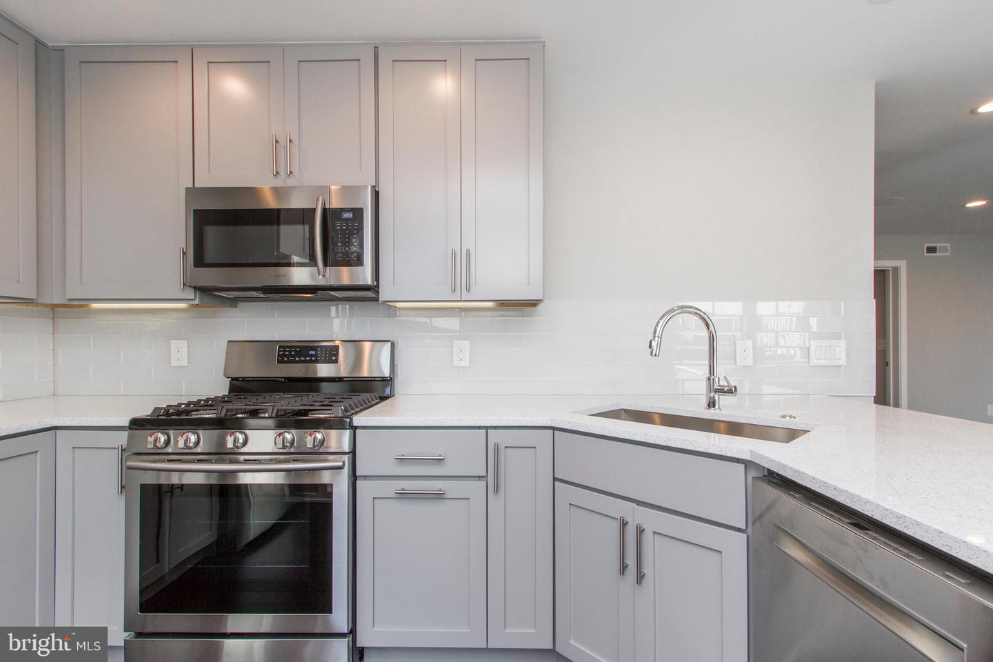 716-18 S Sartain St #4