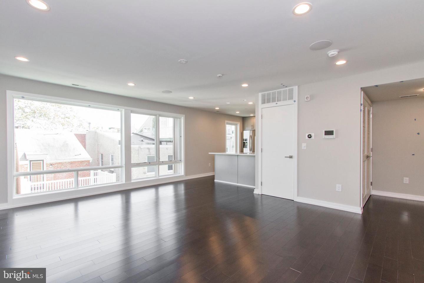 716-18 S Sartain St #4