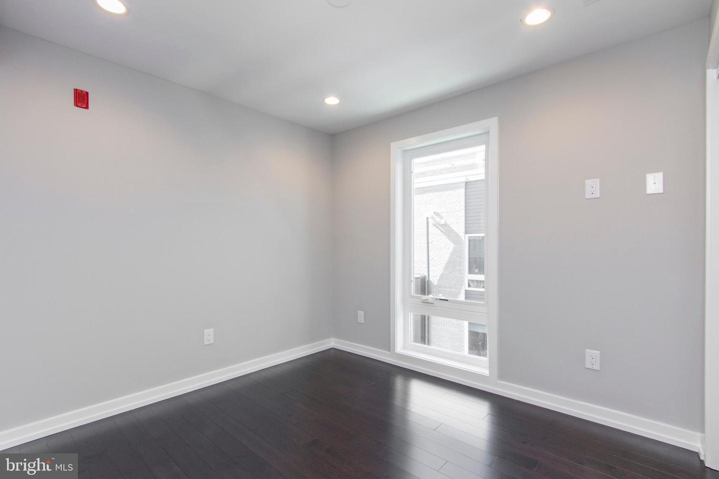 716-18 S Sartain St #4