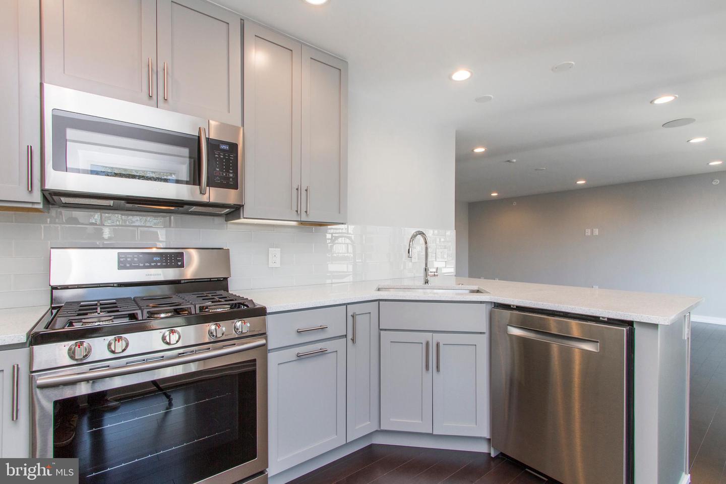 716-18 S Sartain St #4