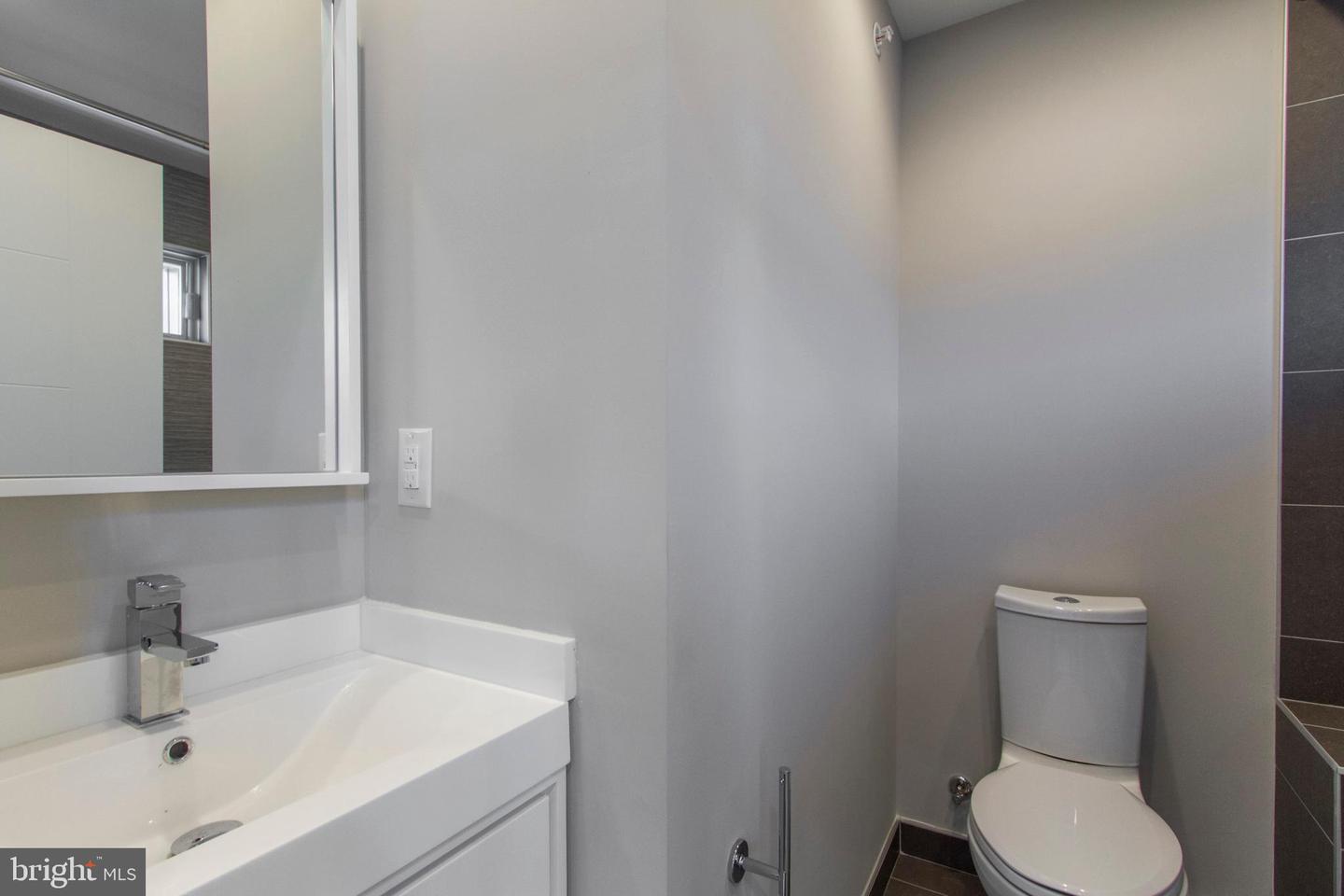 716-18 S Sartain St #4