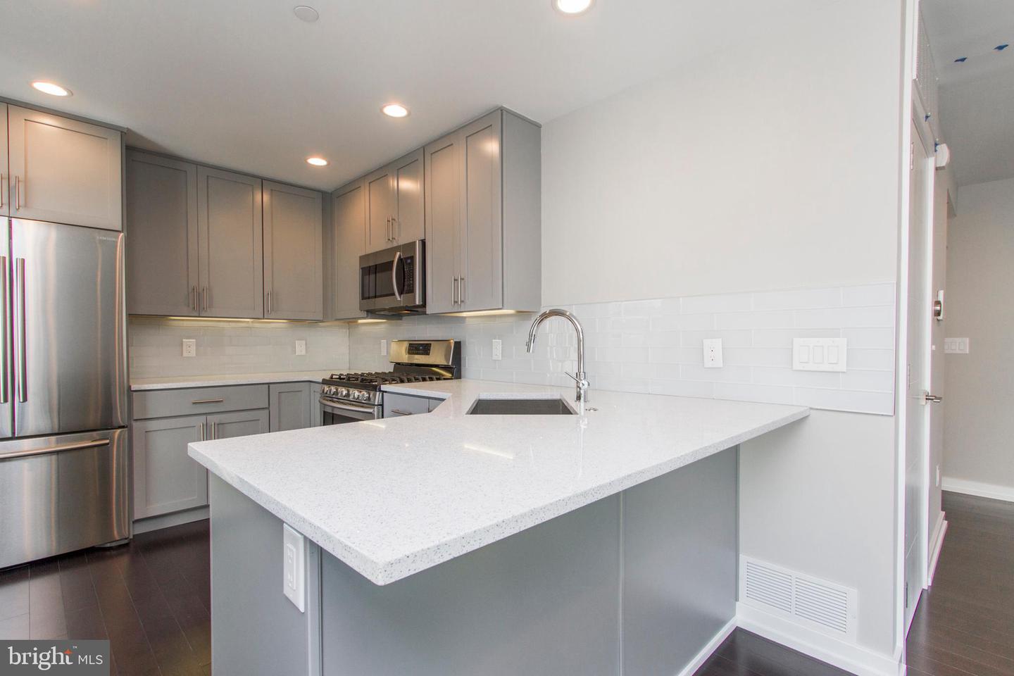 716-18 S Sartain St #4