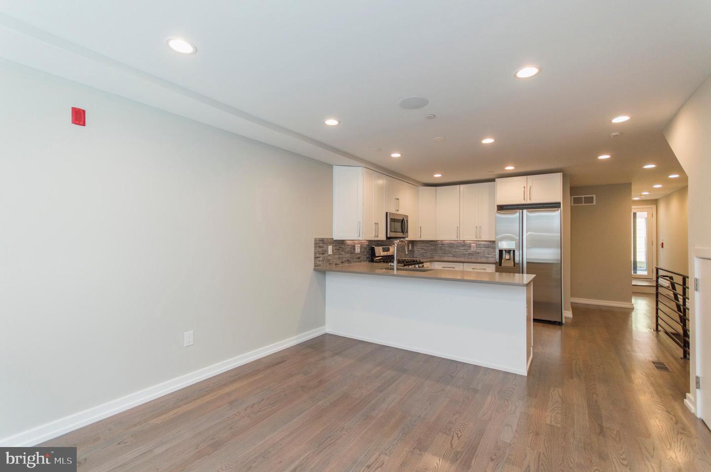 1705 Bainbridge St #1