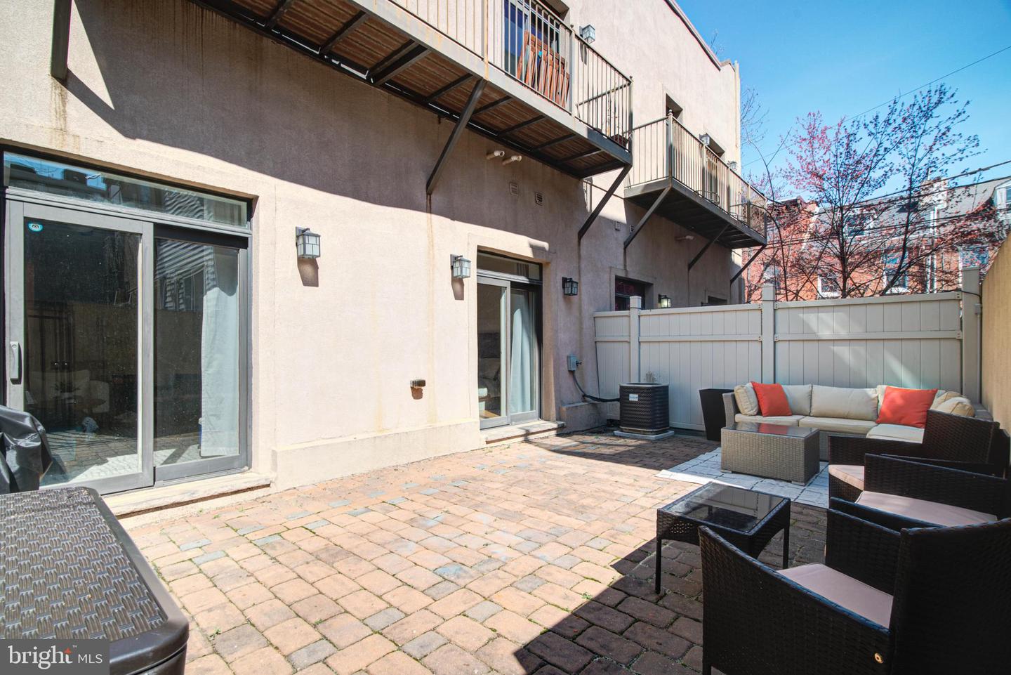 1309-11 N Lawrence St #3