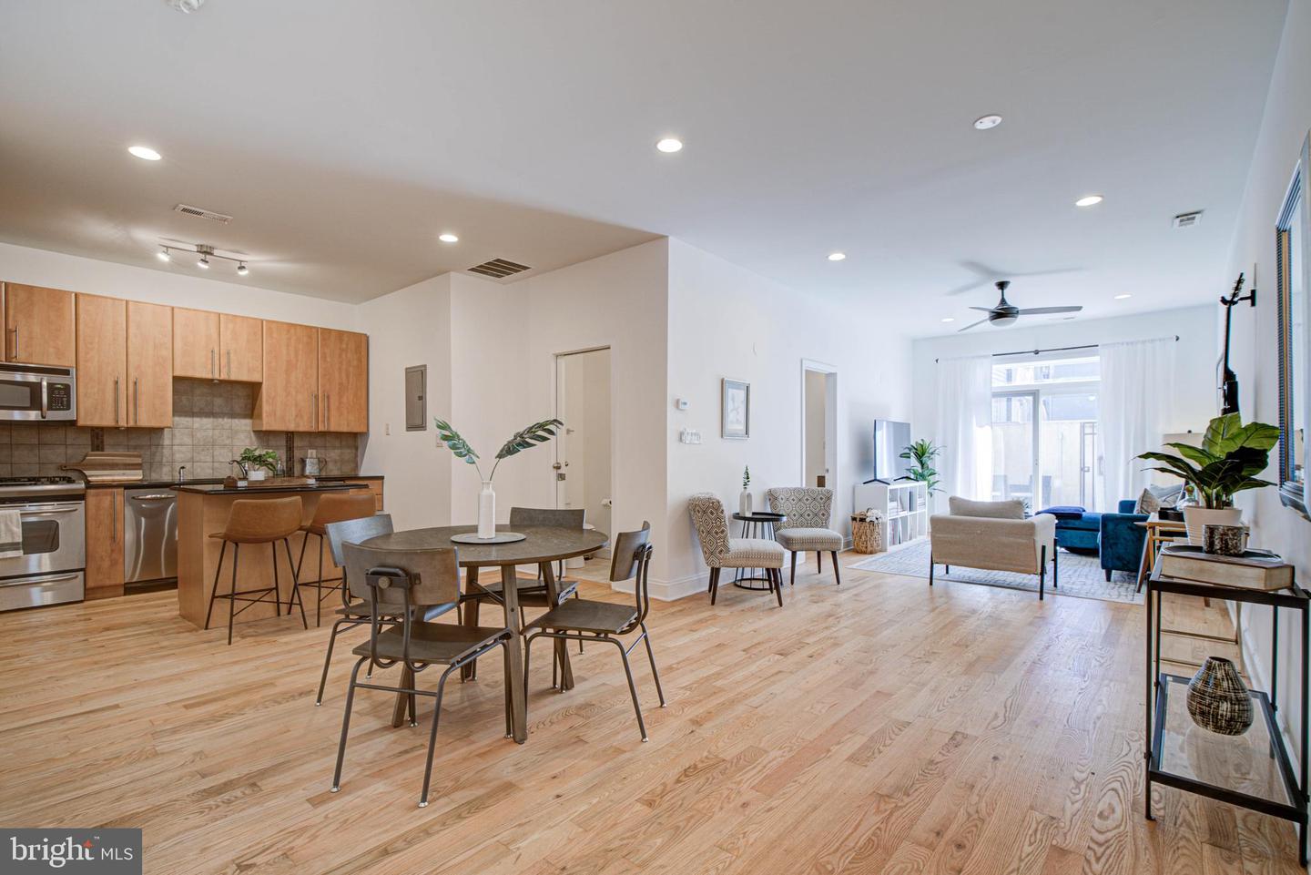 1309-11 N Lawrence St #3