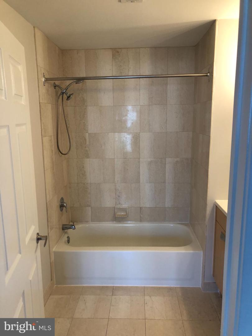 2 Leverington Ave #30