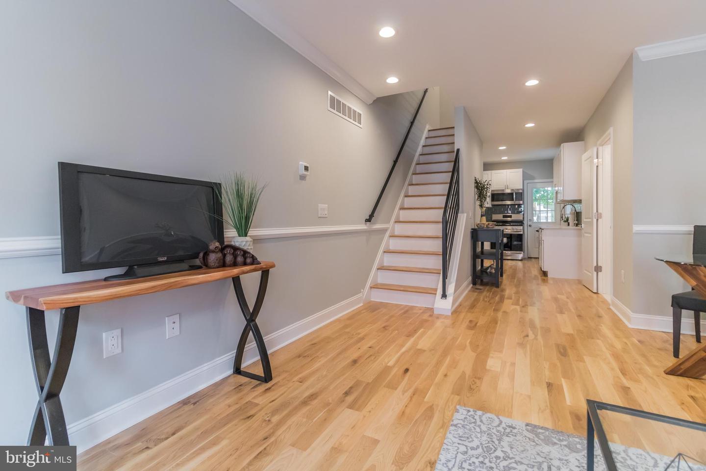 2434 KIMBALL ST