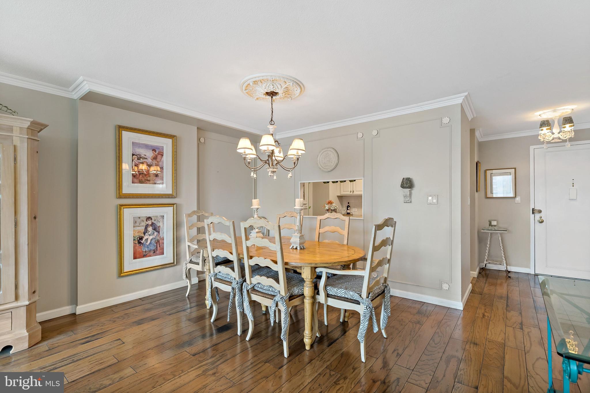 1919 Chestnut St #1610-11