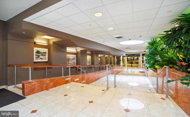 1919 Chestnut St #1610-11